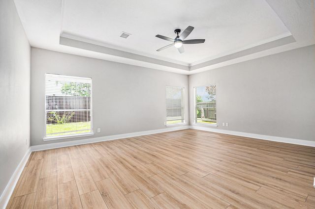 7643 Rainbow Bend Drive, Pasadena, TX 77505