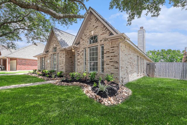 7643 Rainbow Bend Drive, Pasadena, TX 77505