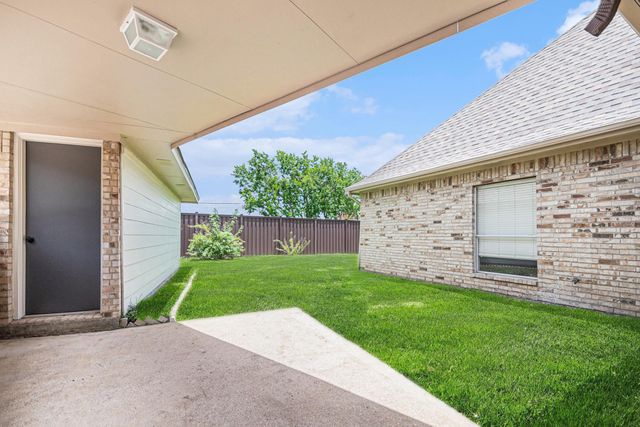 7643 Rainbow Bend Drive, Pasadena, TX 77505