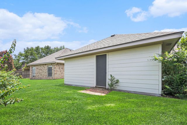 7643 Rainbow Bend Drive, Pasadena, TX 77505