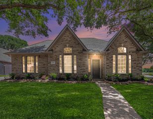 7643 Rainbow Bend Drive, Pasadena, TX 77505