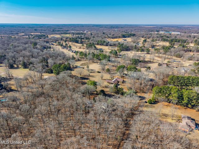 104 Shagbark Drive, Batesville, MS 38606