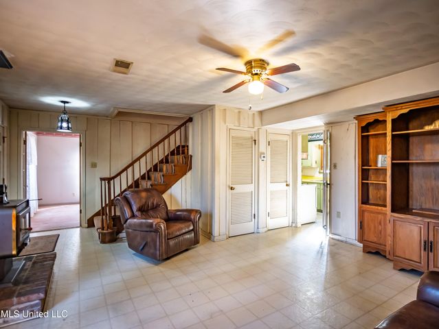 104 Shagbark Drive, Batesville, MS 38606