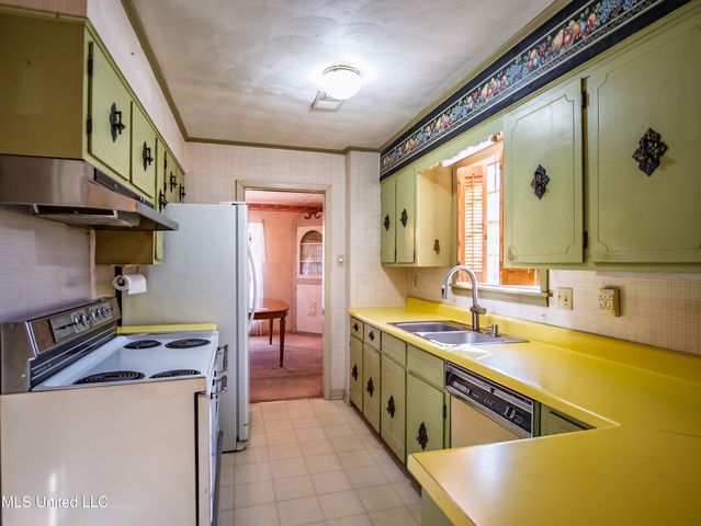 104 Shagbark Drive, Batesville, MS 38606