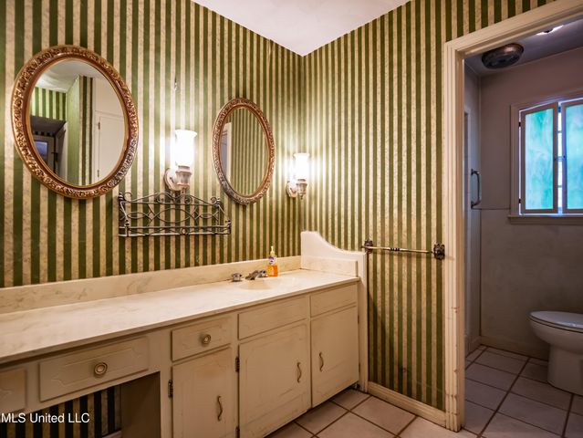 104 Shagbark Drive, Batesville, MS 38606
