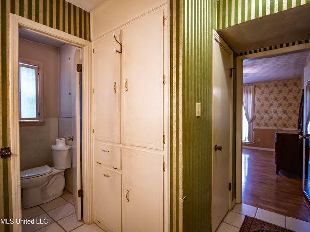 104 Shagbark Drive, Batesville, MS 38606