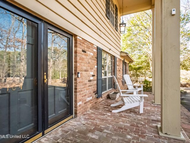104 Shagbark Drive, Batesville, MS 38606