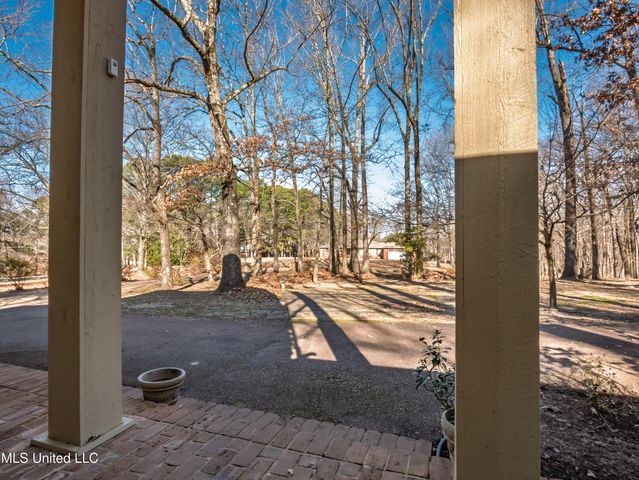 104 Shagbark Drive, Batesville, MS 38606