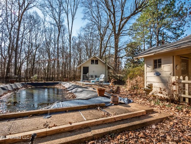 104 Shagbark Drive, Batesville, MS 38606