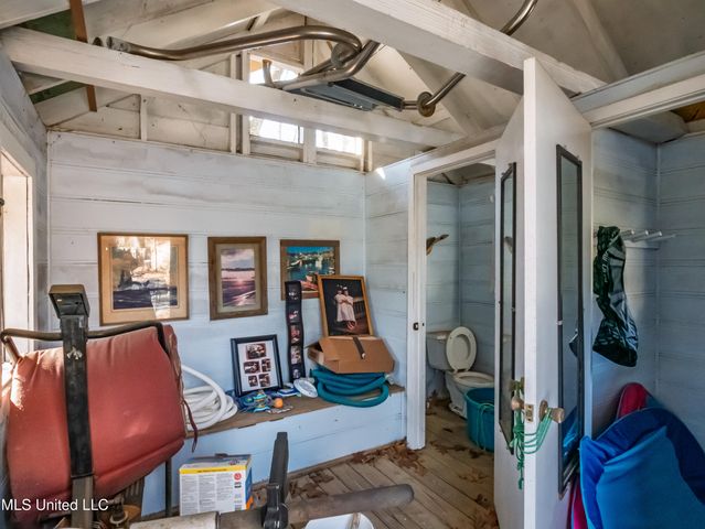 104 Shagbark Drive, Batesville, MS 38606