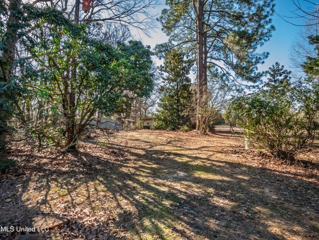 104 Shagbark Drive, Batesville, MS 38606