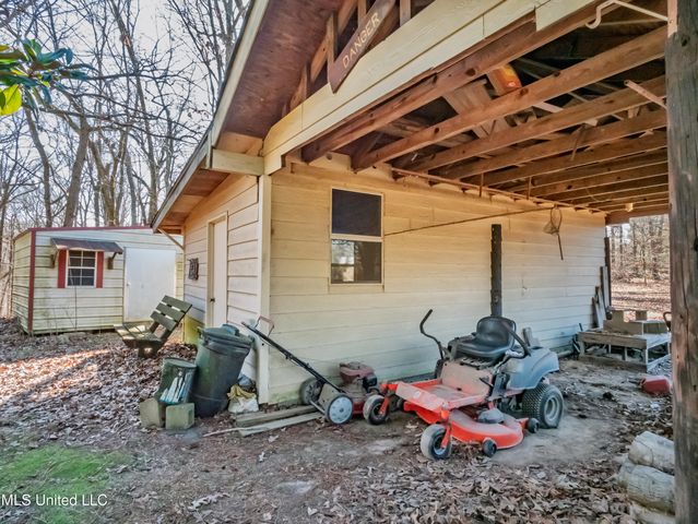 104 Shagbark Drive, Batesville, MS 38606