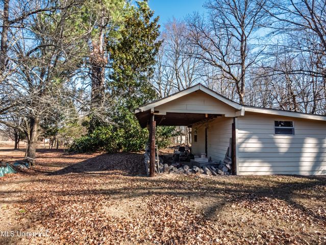 104 Shagbark Drive, Batesville, MS 38606