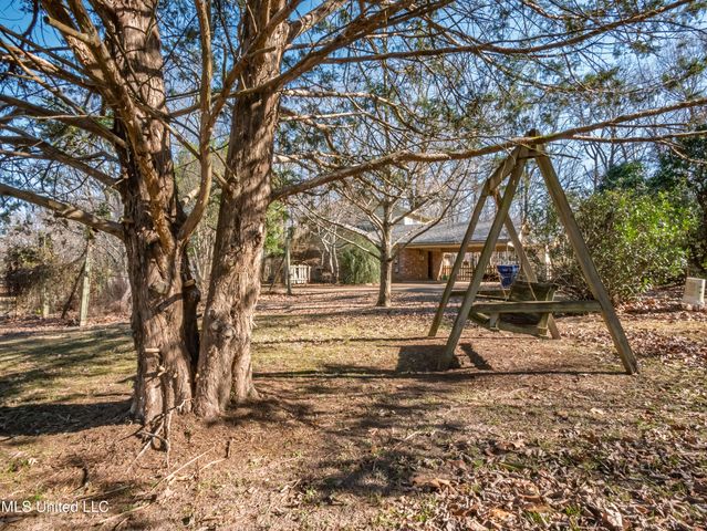 104 Shagbark Drive, Batesville, MS 38606