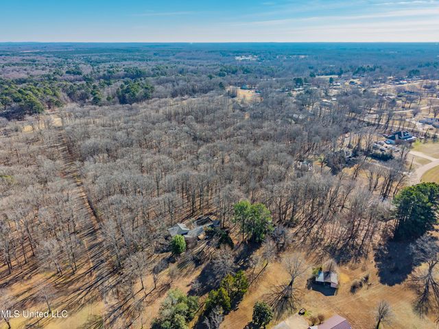 104 Shagbark Drive, Batesville, MS 38606