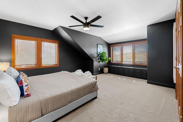 10512 Lake Park DR, Dripping Springs, TX 78620