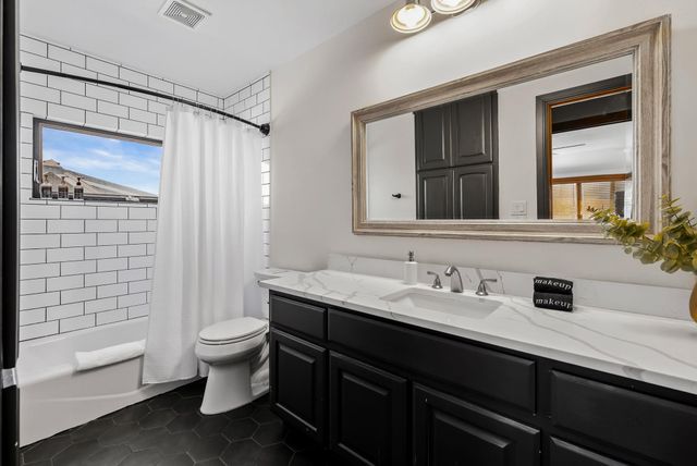 10512 Lake Park DR, Dripping Springs, TX 78620