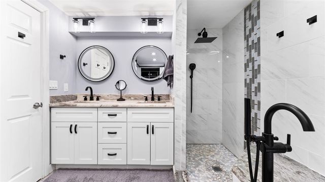 4160 Link Drive, Brighton, MI 48114