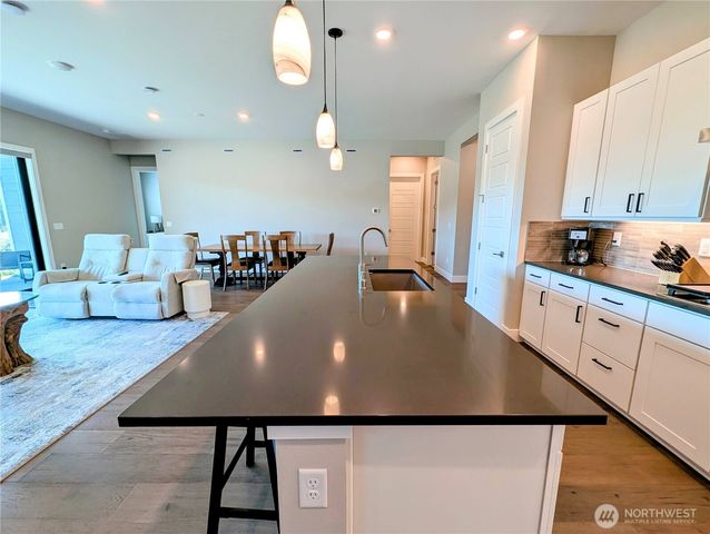 15528 174th Avenue Ct E, Bonney Lake, WA 98391