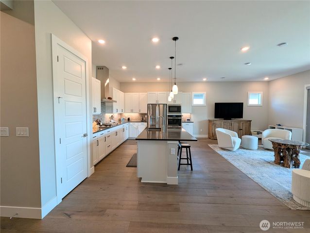 15528 174th Avenue Ct E, Bonney Lake, WA 98391