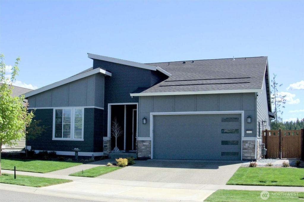 15528 174th Avenue Ct E, Bonney Lake, WA 98391