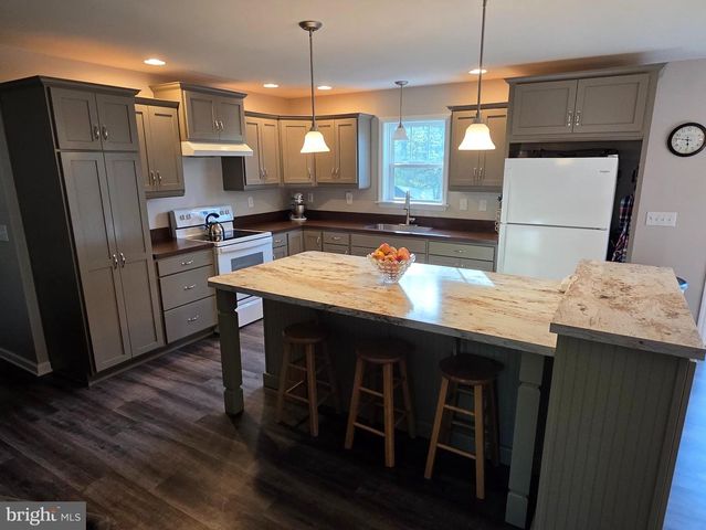 288 CAVERN RD, Hedgesville, WV 25427