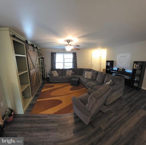 288 CAVERN RD, Hedgesville, WV 25427
