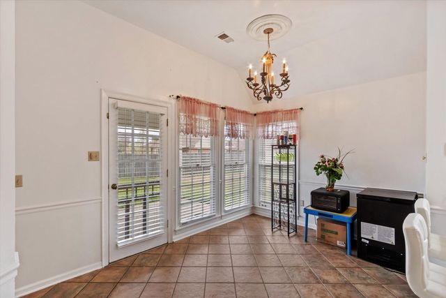 8863 TOTH CV, Memphis, TN 38016