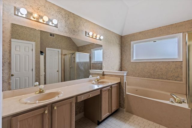 8863 TOTH CV, Memphis, TN 38016