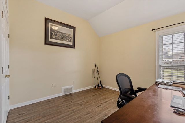 8863 TOTH CV, Memphis, TN 38016