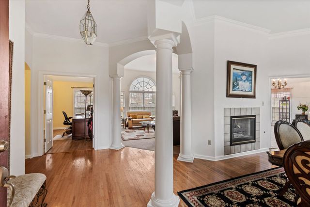 8863 TOTH CV, Memphis, TN 38016