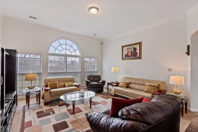 8863 TOTH CV, Memphis, TN 38016