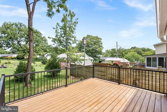 321 W J ST, Purcellville, VA 20132