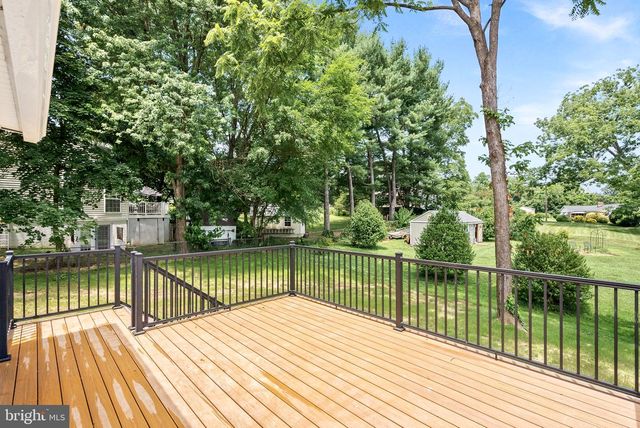 321 W J ST, Purcellville, VA 20132