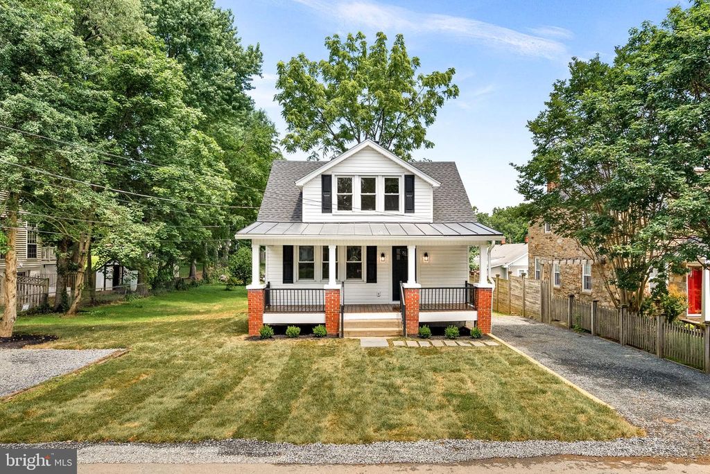 321 W J ST, Purcellville, VA 20132