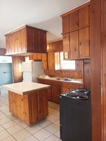 1711 Langford Street, Greenville, TX 75401