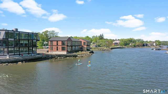 253 Riverside Avenue 202, Westport, CT 06880