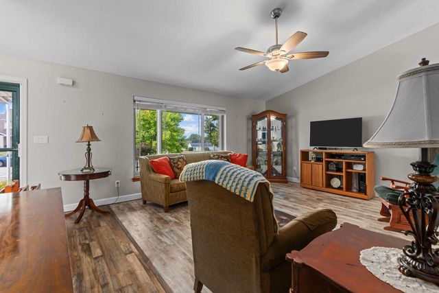 2181 BUFFLEHEAD LANE, Green Bay, WI 54311
