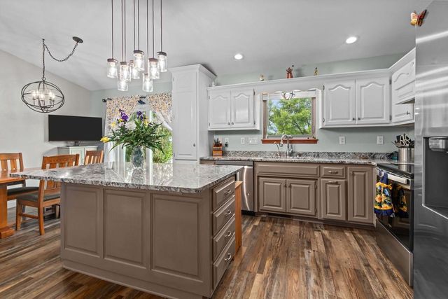 2181 BUFFLEHEAD LANE, Green Bay, WI 54311