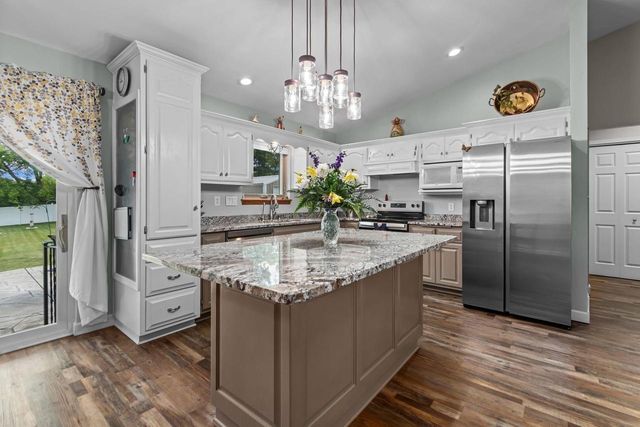 2181 BUFFLEHEAD LANE, Green Bay, WI 54311
