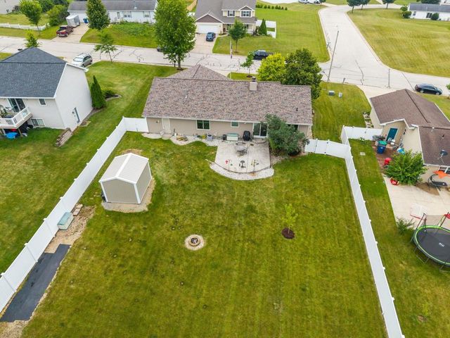 2181 BUFFLEHEAD LANE, Green Bay, WI 54311