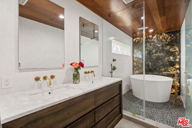 758 N Mccadden Place, Los Angeles, CA 90038