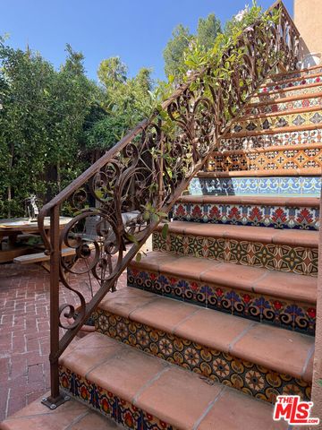 758 N Mccadden Place, Los Angeles, CA 90038
