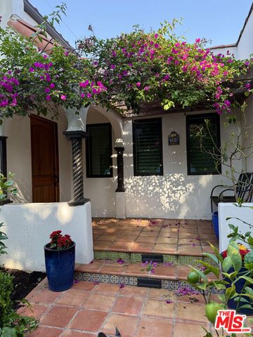 758 N Mccadden Place, Los Angeles, CA 90038