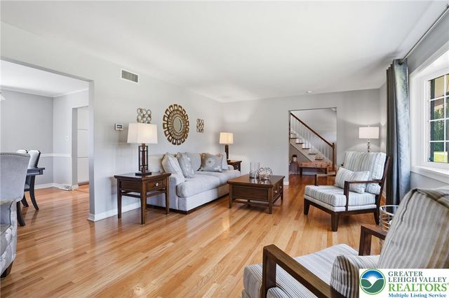 1822 Mark Twain Circle, Hanover Twp, PA 18017