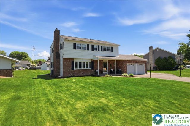 1822 Mark Twain Circle, Hanover Twp, PA 18017