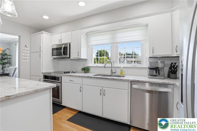 1822 Mark Twain Circle, Hanover Twp, PA 18017