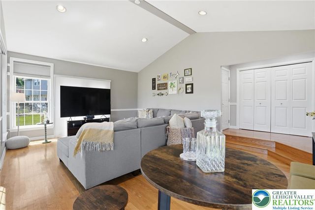 1822 Mark Twain Circle, Hanover Twp, PA 18017
