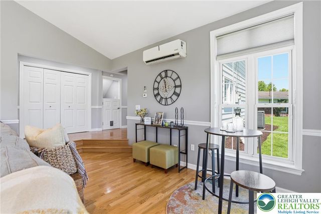 1822 Mark Twain Circle, Hanover Twp, PA 18017
