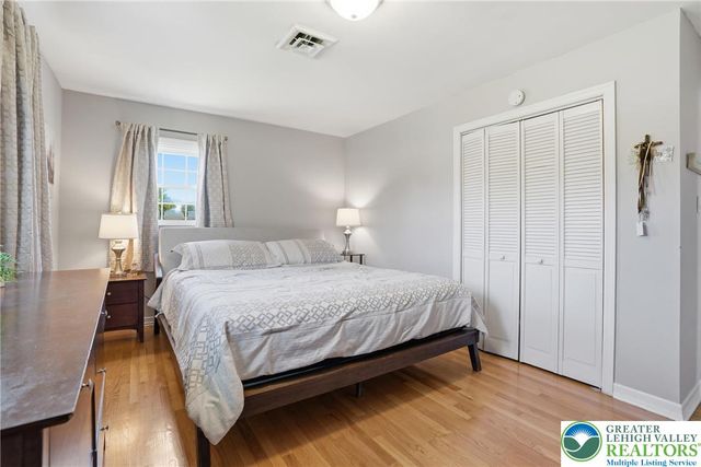 1822 Mark Twain Circle, Hanover Twp, PA 18017